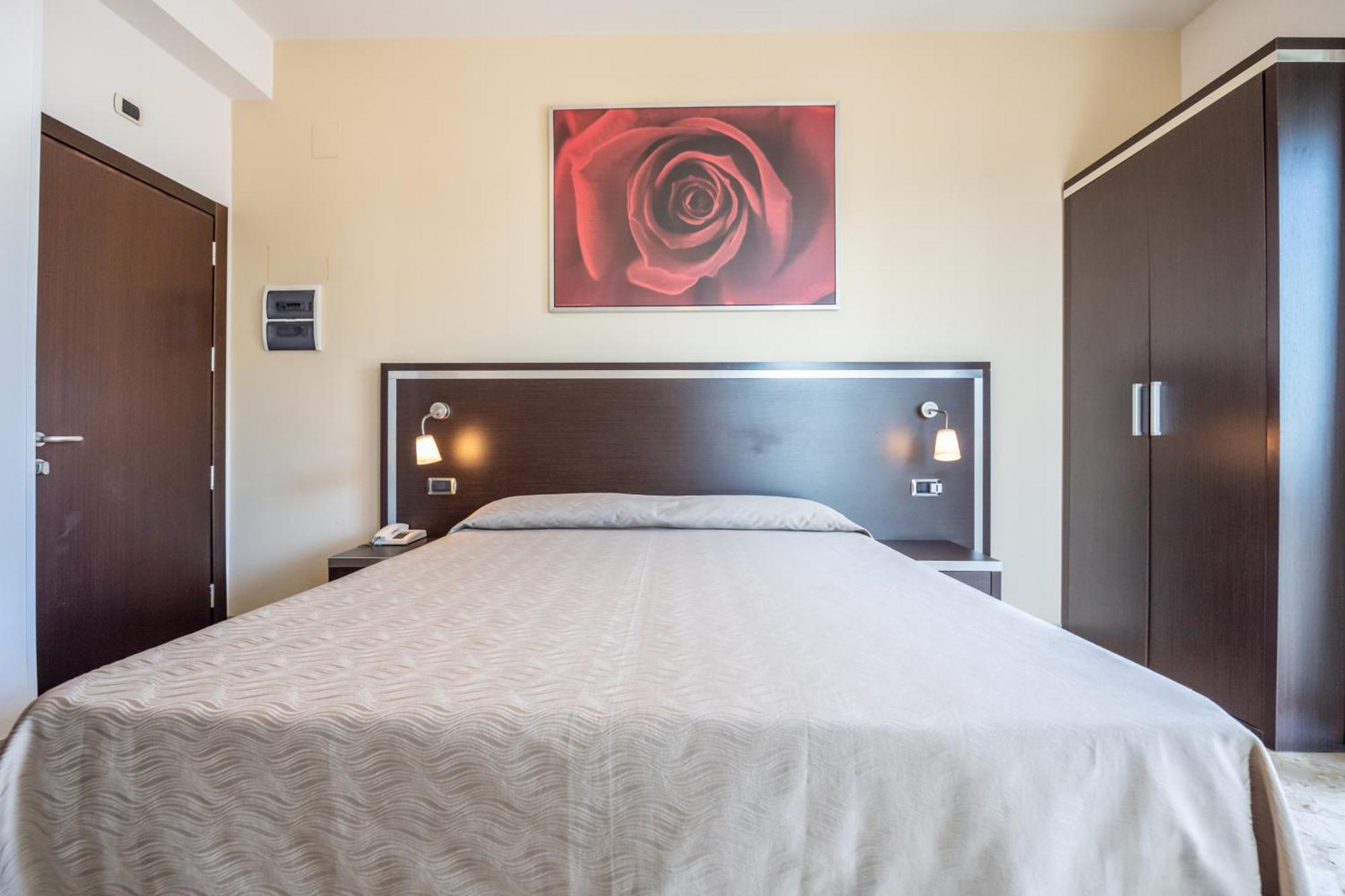 Hotel Florence San Benedetto del Tronto Exterior photo