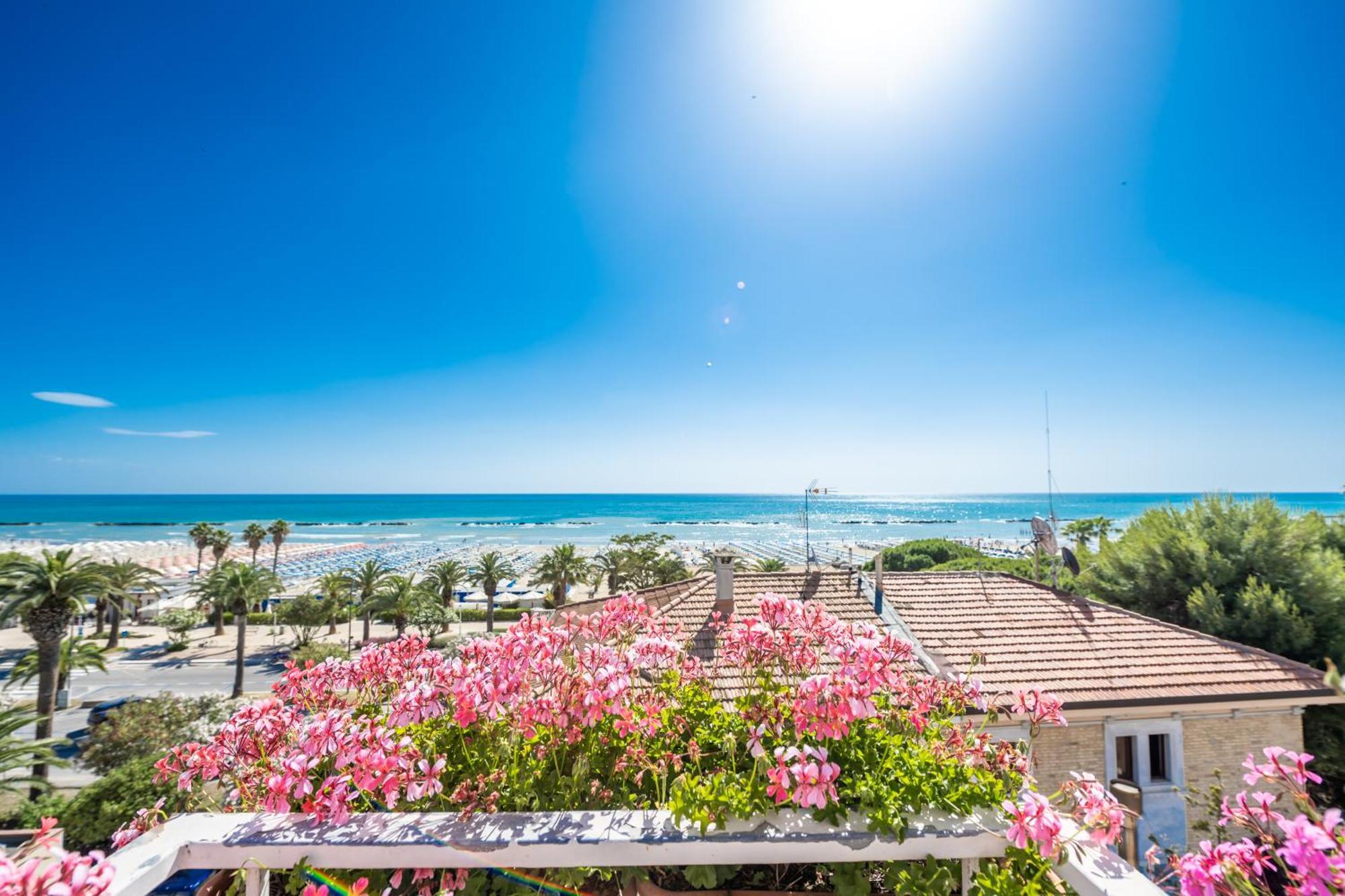 Hotel Florence San Benedetto del Tronto Exterior photo