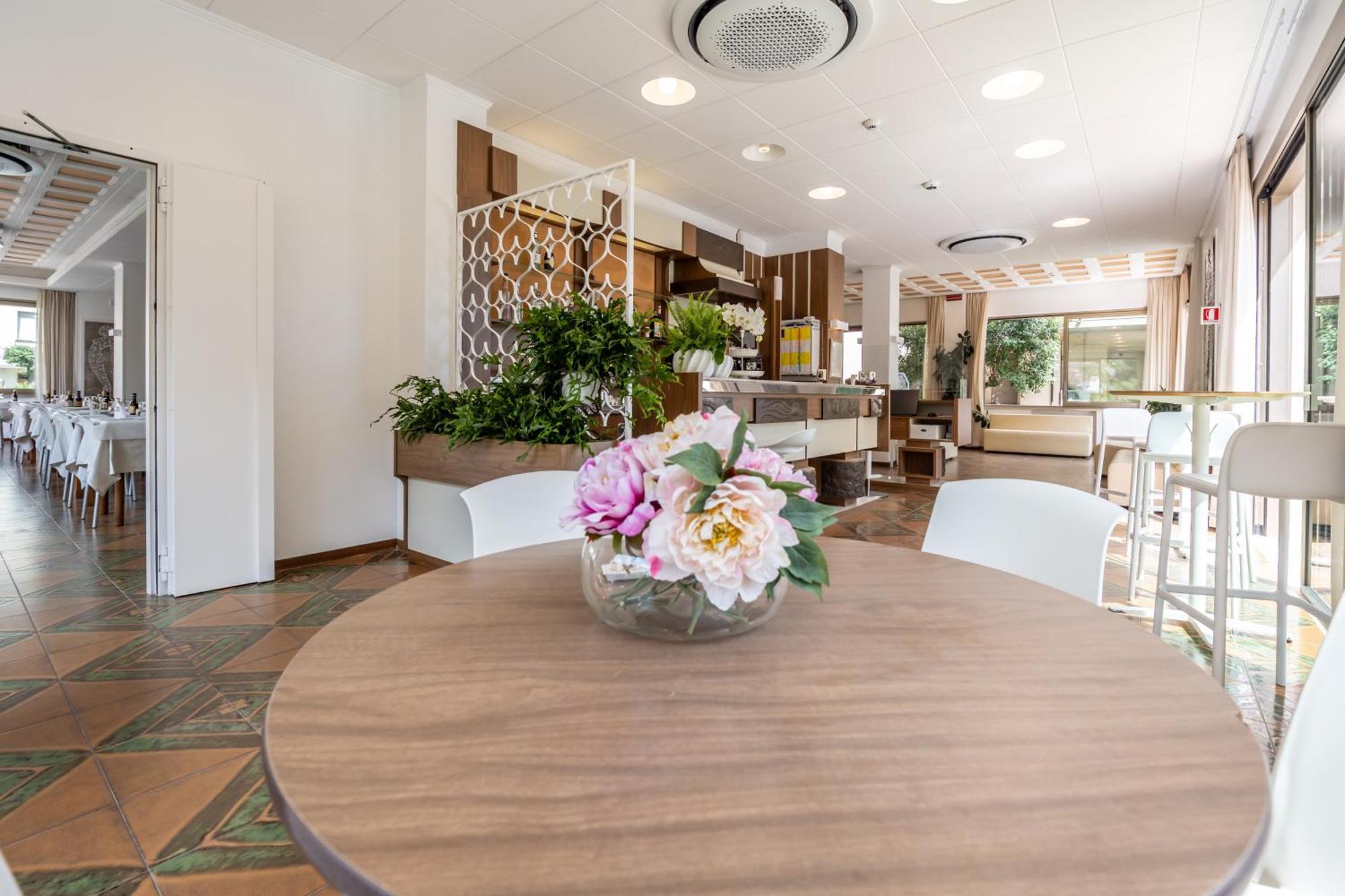 Hotel Florence San Benedetto del Tronto Exterior photo