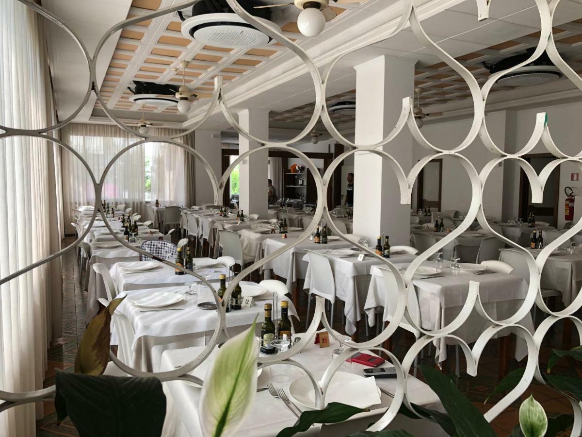 Hotel Florence San Benedetto del Tronto Exterior photo
